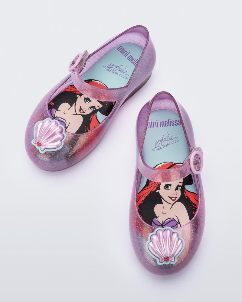 Mini Melissa حذاء ميني ميليسا للبنات - حب حلو + حذاء ماري جين جلي للأطفال الصغار والأطفال - أحذية جلي للبنات الصغيرات مع حزام قابل للتعديل وإبزيم جانبي، وردي/حورية البحر 12 طفل صغير م - Image 5